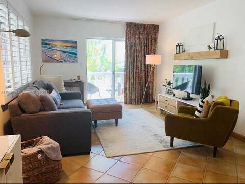 1150 Madruga Ave, Coral Gables, FL 33146
