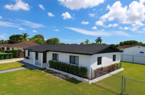 11462 SW 225th St, Miami, FL 33170