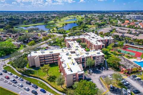 13715 Kendale Lakes Cir, Miami, FL 33183