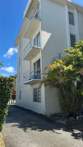 2138 SW 6th St, Miami, FL 33135