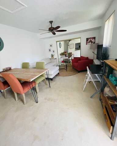 1901 N 48th Ave, Hollywood, FL 33021