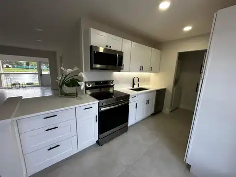 316 Cape Cod Cir, Lake Worth, FL 33467