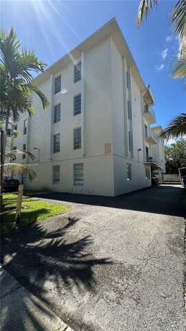 2138 SW 6th St, Miami, FL 33135