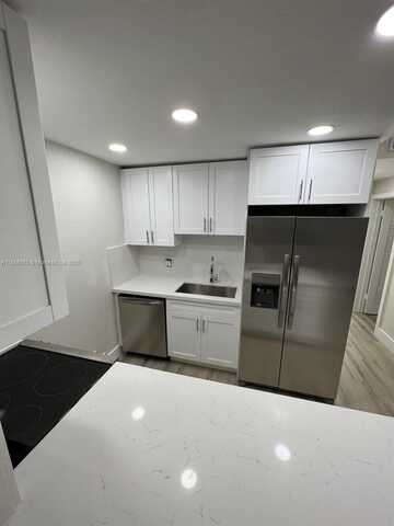 2665 Middle River Dr, Fort Lauderdale, FL 33306