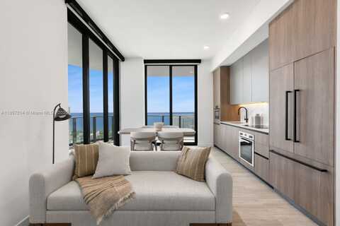 580 72 St, Miami Beach, FL 33141