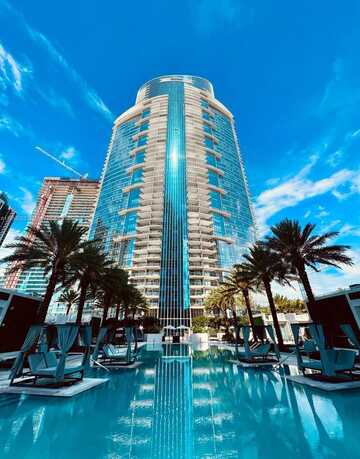851 NE 1st Ave, Miami, FL 33132