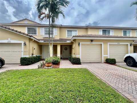 8977 Chambers St, Tamarac, FL 33321