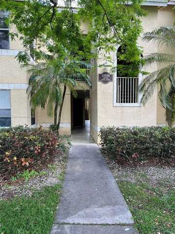 12510 Vista Isles Dr, Sunrise, FL 33325