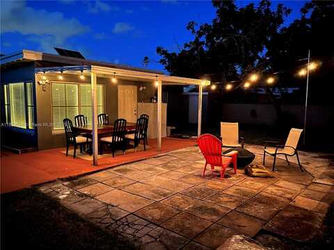 670 NE 57th Ct, Oakland Park, FL 33334