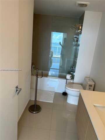 600 NE 27th St, Miami, FL 33137