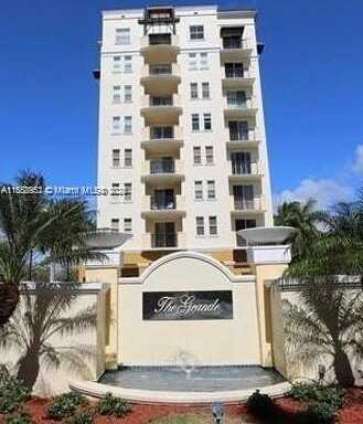 9021 SW 94th St, Miami, FL 33176