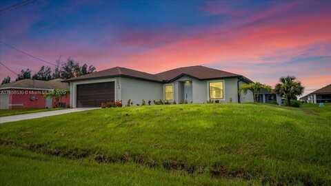 2704 46th St SW, Lehigh Acres, FL 33976