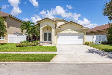 445 SW 205th Ave, Pembroke Pines, FL 33029