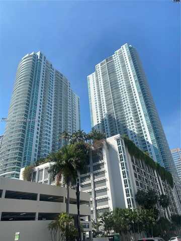 950 Brickell Bay Dr, Miami, FL 33131