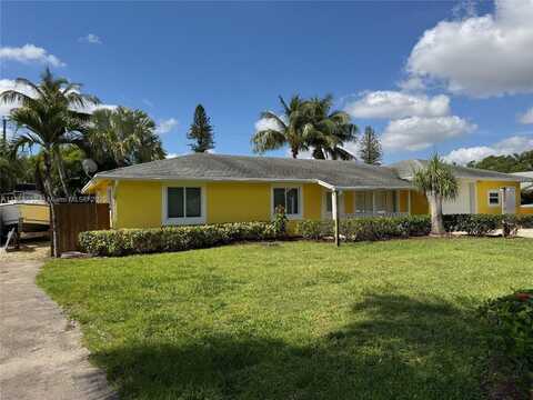3170 Buccaneer Rd, Lake Worth, FL 33462
