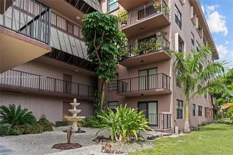 605 NW 72nd Ave, Miami, FL 33126