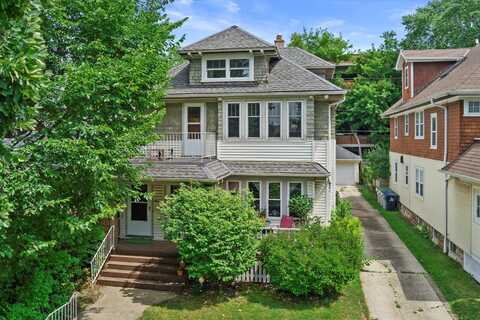 3374 N Cramer St, Milwaukee, WI 53211