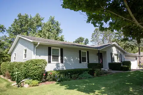 N3447 Walnut Rd, Lake Geneva, WI 53147