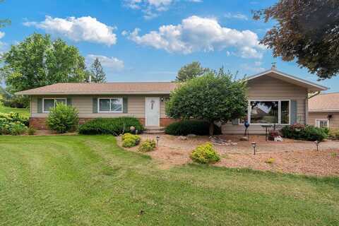 N2431 Three Town Rd, La Crosse, WI 54601