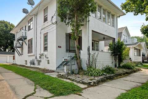 869 Division St, Green Bay, WI 54303