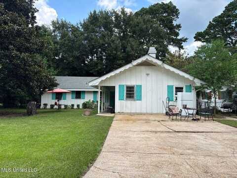 220 Southbrook Drive, Jackson, MS 39211