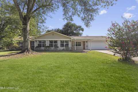 5900 Lochness Circle Circle, Ocean Springs, MS 39564