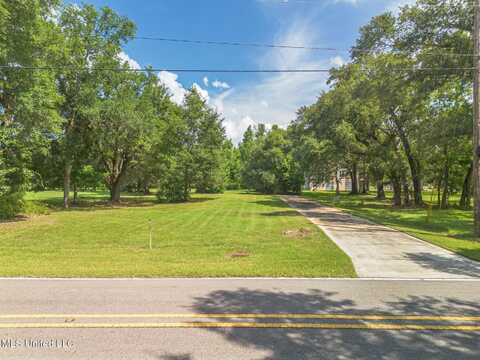 10158 E Shorecrest Road, Biloxi, MS 39532