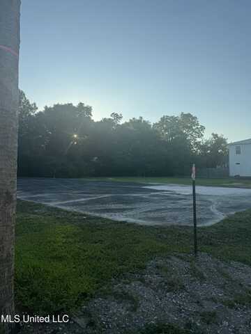 306 Coleman Avenue, Waveland, MS 39576