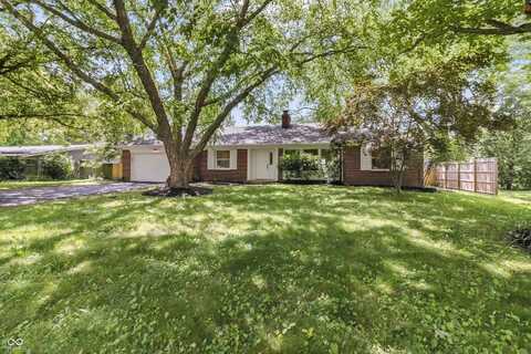 8246 Windcombe Boulevard, Indianapolis, IN 46240