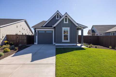 4166 SW 47th Place, Redmond, OR 97756
