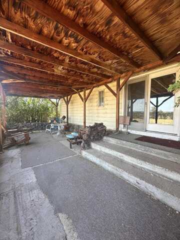 250 SE Steele Street, Madras, OR 97741