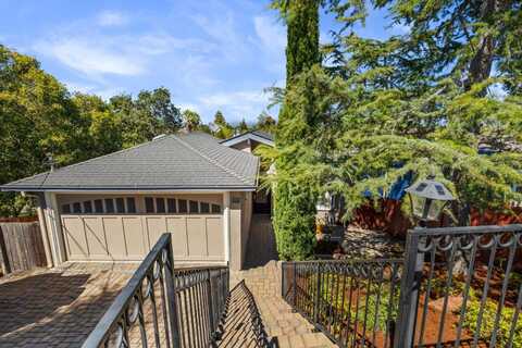 875 Sunset DR, SAN CARLOS, CA 94070