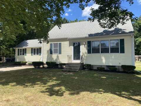 7 Munroe Drive, Plainville, MA 02762