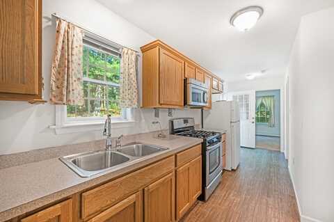 213 Glen Echo Blvd, Stoughton, MA 02072