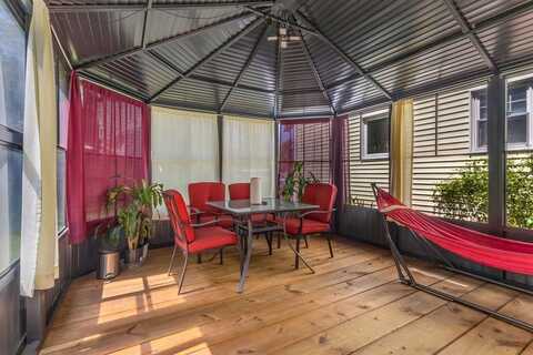 149 Mill St, Worcester, MA 01603