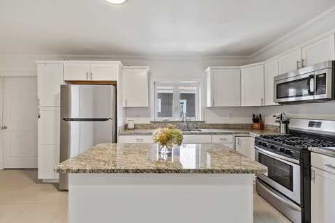 40-42 Perry Ave, Lawrence, MA 01841
