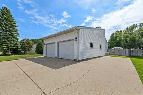 2615 NW Crescent Dr., Minot, ND 58703