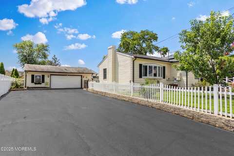 34 Lohsen Avenue, Keansburg, NJ 07734