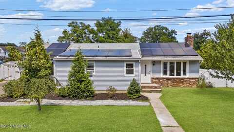 3 Park Place, Helmetta, NJ 08828