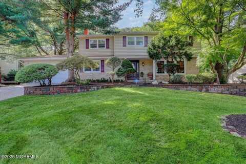 10 Brunswick Drive, Morganville, NJ 07751