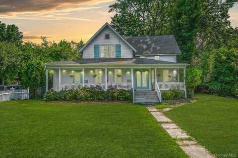 45 Shore Road, East Setauket, NY 11733