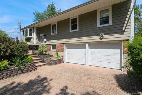 5 Dewey Road, Commack, NY 11725