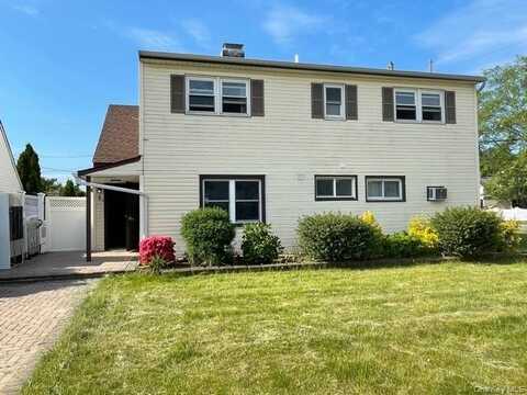 2 Butler Lane, Levittown, NY 11756