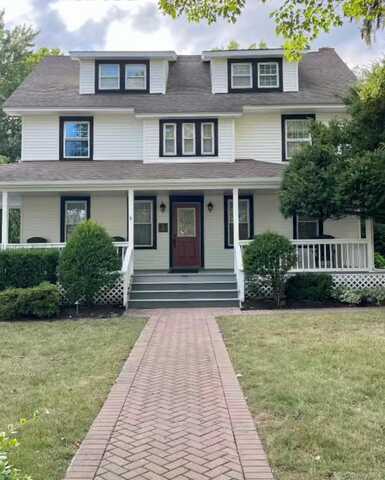 5 Maplewood Road, Huntington Station, NY 11746