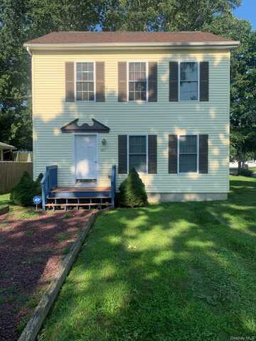 161 Washington Drive, Mastic Beach, NY 11951