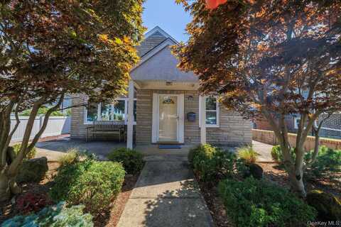 328 W Fulton Street, Long Beach, NY 11561