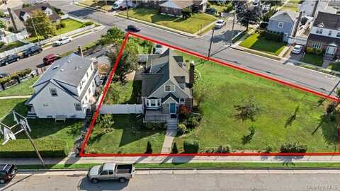 15 Page Avenue, Hempstead, NY 11550