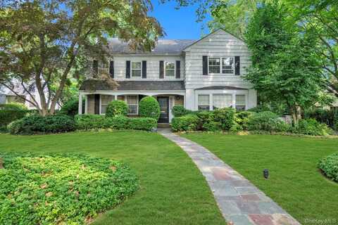 215 melbourne Road, Great Neck, NY 11021