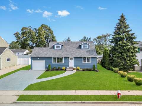 23 Peachtree Lane, Hicksville, NY 11801