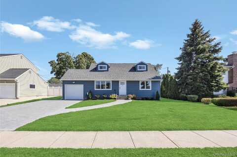 23 Peachtree Lane, Hicksville, NY 11801